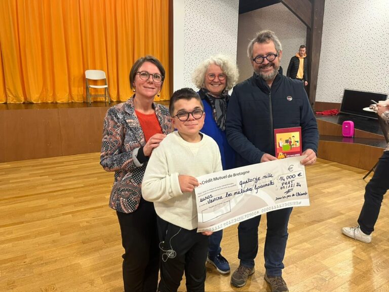 remise de cheque à vml par Clement