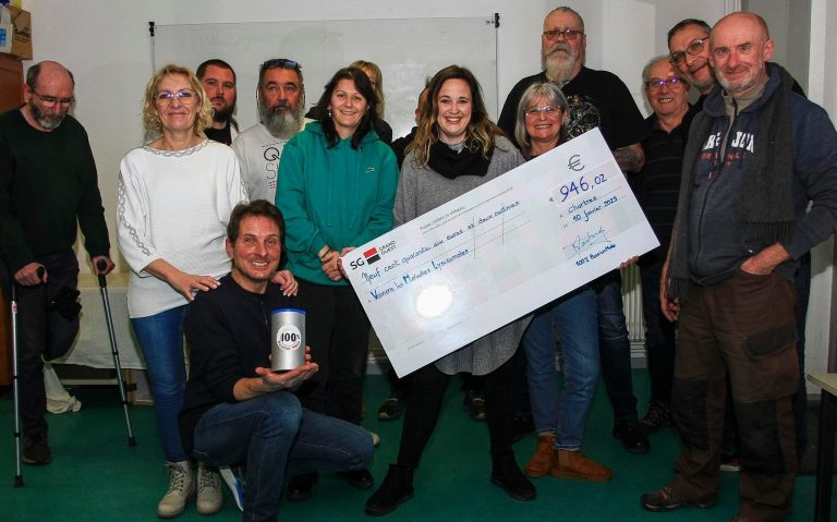 remise de cheque pour VML et Noa